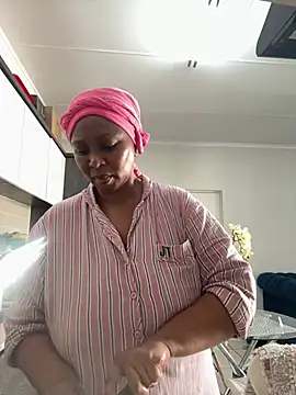 Bootyliciouse21X online show from June 1, 6:46 am