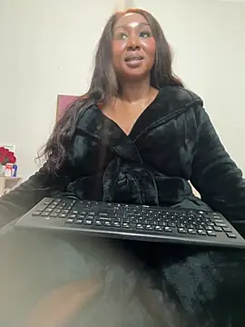 Bootyliciouse21X online show from May 9, 6:33 pm