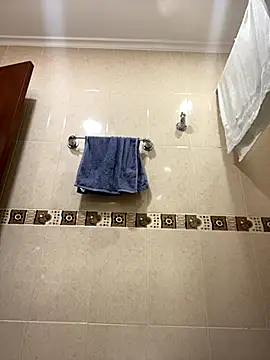 Fancyxlove online show from November 14, 12:42 pm