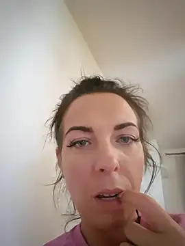 Snapshot of Almmaxxxx chatting on October 30, 4:59 pm Almmaxxxx online show from October 30, 4:59 pm