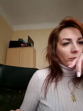 Snapshot of Almmaxxxx chatting on March 4, 4:38 am Almmaxxxx online show from March 4, 4:38 am