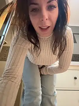 Almmaxxxx online show from February 21, 5:48 pm