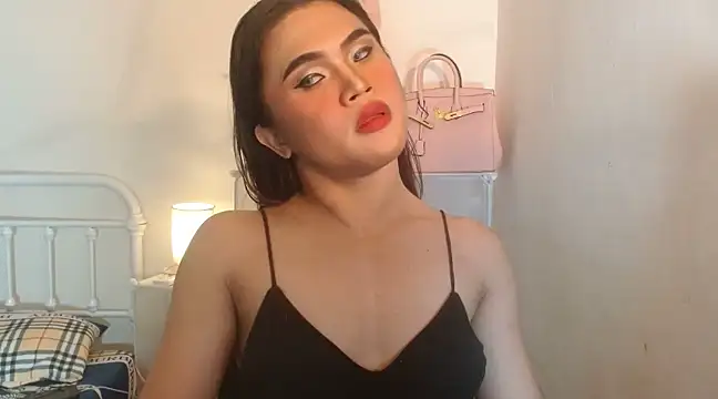 Snapshot of JustineBIGCUM chatting on March 5, 10:33 am JustineBIGCUM online show from March 5, 10:33 am