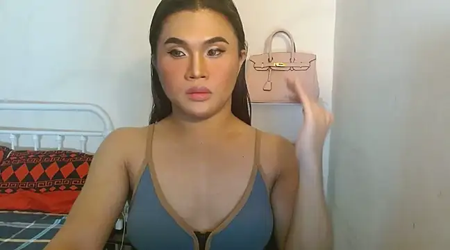 Snapshot of JustineBIGCUM chatting on January 31, 7:29 am JustineBIGCUM online show from January 31, 7:29 am