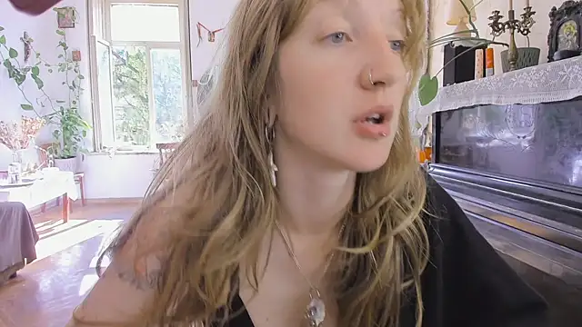 Snapshot of Miranda2_0 chatting on September 20, 6:40 am Miranda2 0 online show from September 20, 6:40 am