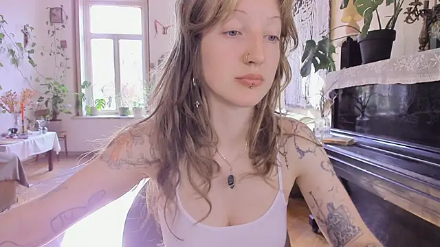 Snapshot of Miranda2_0 chatting on November 8, 7:56 am Miranda2 0 online show from November 8, 7:56 am