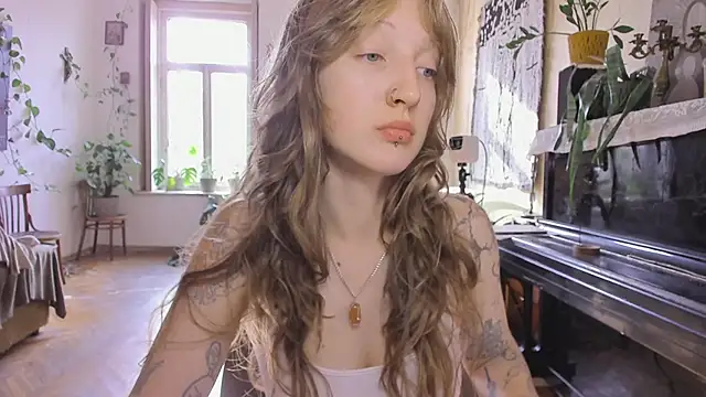 Miranda2 0 online show from November 29, 8:14 am