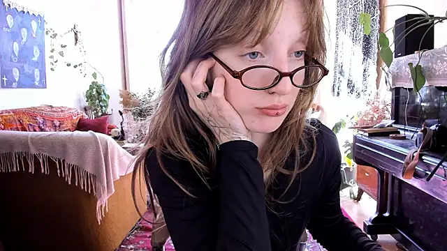 Snapshot of Miranda2_0 chatting on January 21, 8:52 am Miranda2 0 online show from January 21, 8:52 am