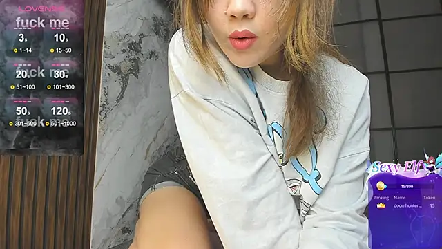 azure moon2 online show from December 4, 5:21 am