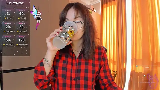 azure moon2 online show from October 6, 9:32 am