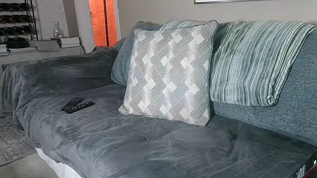 Snapshot of tscharlotte chatting on October 28, 2:01 am tscharlotte online show from October 28, 2:01 am