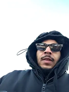 bigdickjojo69 online show from February 6, 10:50 pm