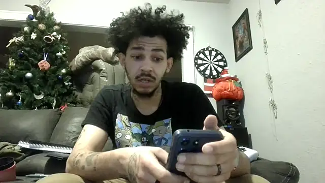 bigdickjojo69 online show from February 10, 1:37 am