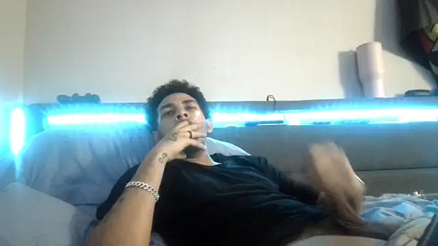 bigdickjojo69 online show from March 6, 4:29 am