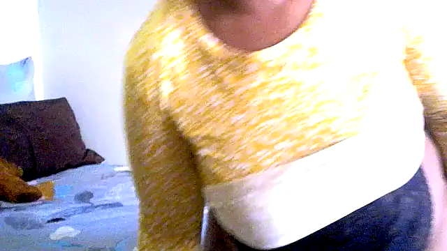 Snapshot of LadyLillyX chatting on September 15, 9:43 am LadyLillyX online show from September 15, 9:43 am