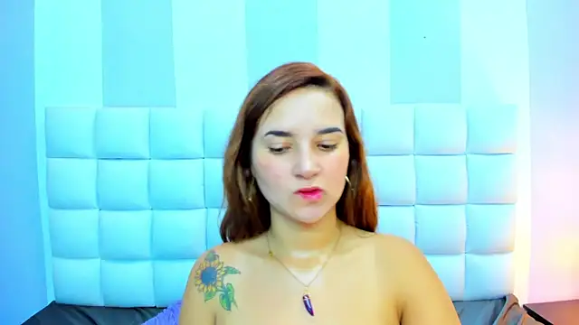 Snapshot of teresasroom_ chatting on December 14, 6:35 pm teresasroom online show from December 14, 6:35 pm