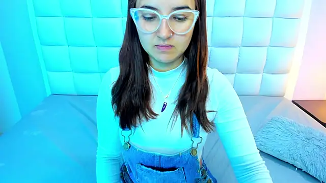 Snapshot of teresasroom_ chatting on May 29, 2:01 pm teresasroom online show from May 29, 2:01 pm