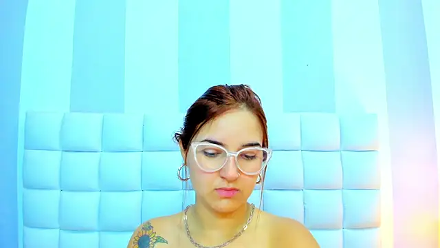 Snapshot of teresasroom_ chatting on December 5, 5:11 pm teresasroom online show from December 5, 5:11 pm