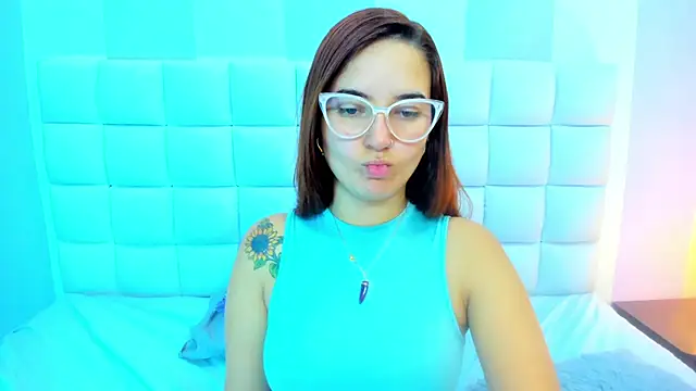 Snapshot of teresasroom_ chatting on May 20, 1:52 pm teresasroom online show from May 20, 1:52 pm