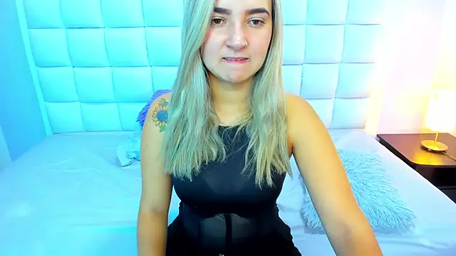 Snapshot of teresasroom_ chatting on September 11, 2:28 pm teresasroom online show from September 11, 2:28 pm