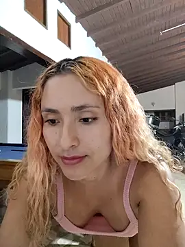 JhordanAndDanna online show from December 20, 4:48 am