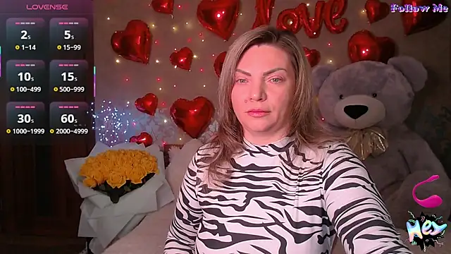 KristiOwen online show from February 18, 3:48 am