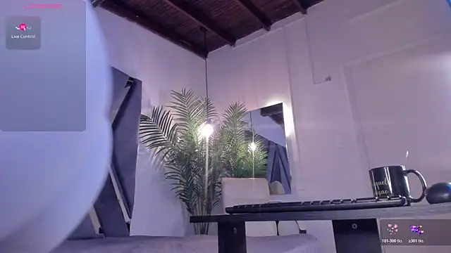 alessandra wells online show from February 4, 11:16 am