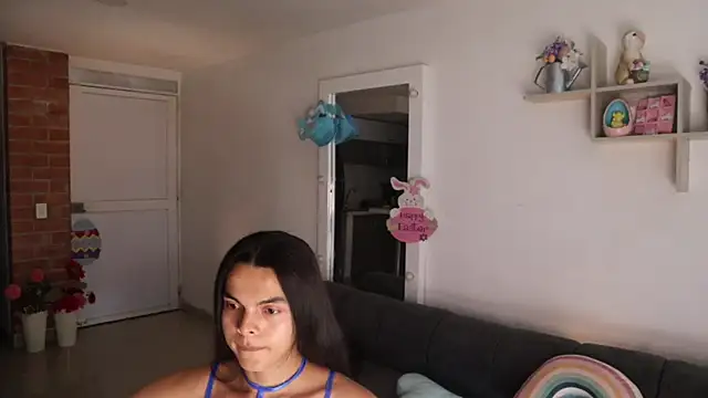  Vahos  online show from April 10, 5:20 pm