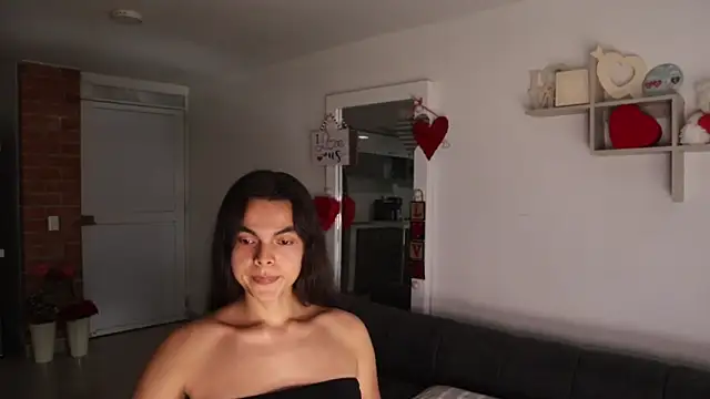  Vahos  online show from February 10, 7:24 pm