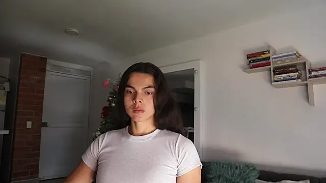  Vahos  online show from December 18, 6:12 pm