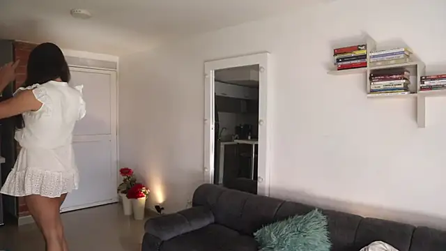  Vahos  online show from January 13, 8:02 pm