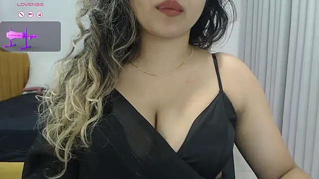 Snapshot of _neesha_414_ chatting on September 10, 6:40 pm neesha 414 online show from September 10, 6:40 pm