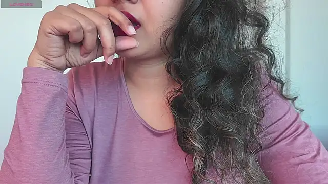  neesha 414  online show from June 27, 1:44 am