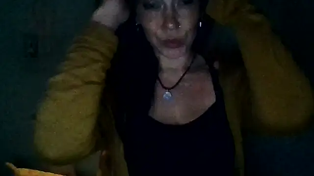 chicacastilla online show from February 22, 9:11 am