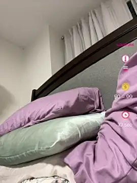 Snapshot of Gabihotxxx1 chatting on June 10, 9:27 pm Gabihotxxx1 online show from June 10, 9:27 pm