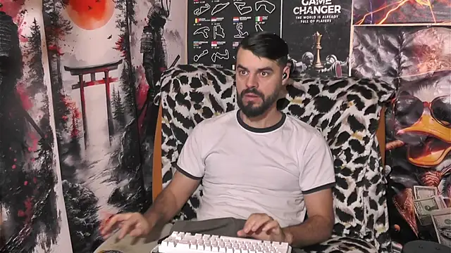 00george online show from December 18, 1:26 pm