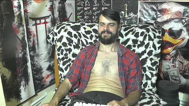 Snapshot of 00george chatting on May 24, 11:26 pm 00george online show from May 24, 11:26 pm