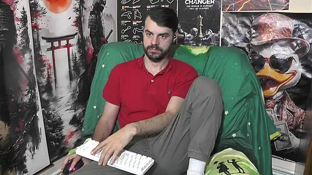 00george online show from April 7, 9:05 pm