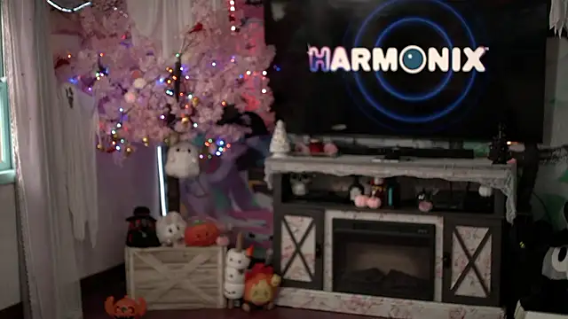 Snapshot of Nikki_Torres chatting on September 25, 4:35 pm Nikki Torres online show from September 25, 4:35 pm