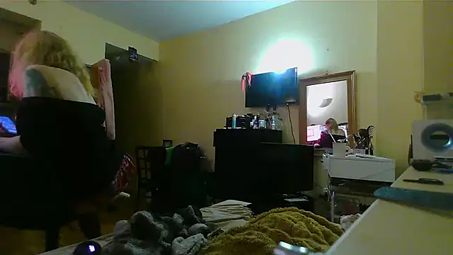 Mikela Alexa online show from January 4, 3:50 am