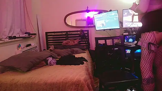 Mikela Alexa online show from December 21, 6:52 am