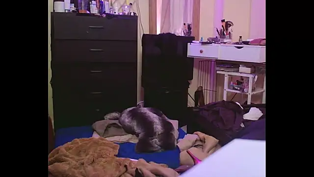 Mikela Alexa online show from December 6, 7:15 am