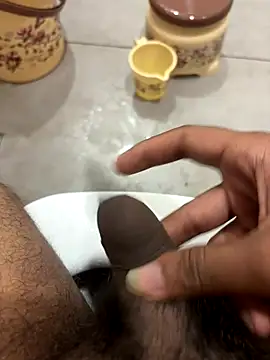 Snapshot of kkbhutaiya chatting on November 4, 8:51 am kkbhutaiya online show from November 4, 8:51 am