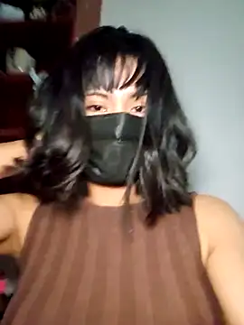 Snapshot of Latin_summer chatting on December 4, 7:35 pm Latin summer online show from December 4, 7:35 pm