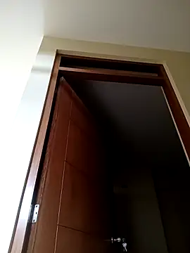 Snapshot of Latin_summer chatting on February 23, 9:37 pm Latin summer online show from February 23, 9:37 pm