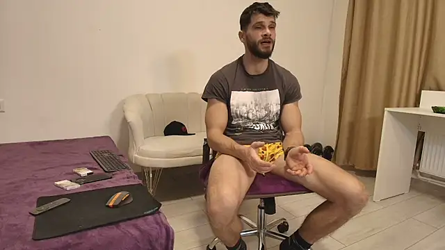 MauroTwin online show from January 8, 6:03 pm