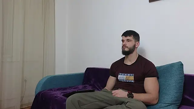 Snapshot of MauroTwin chatting on February 19, 7:48 pm MauroTwin online show from February 19, 7:48 pm