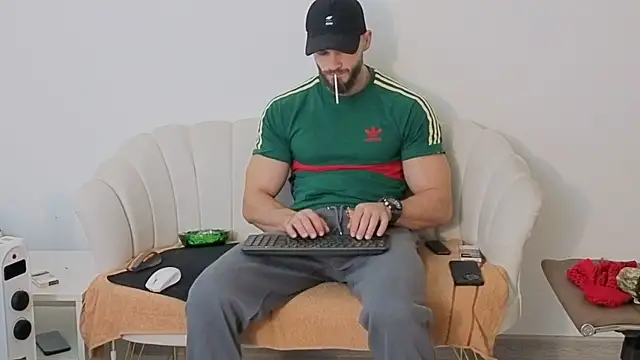 MauroTwin online show from November 11, 6:03 pm