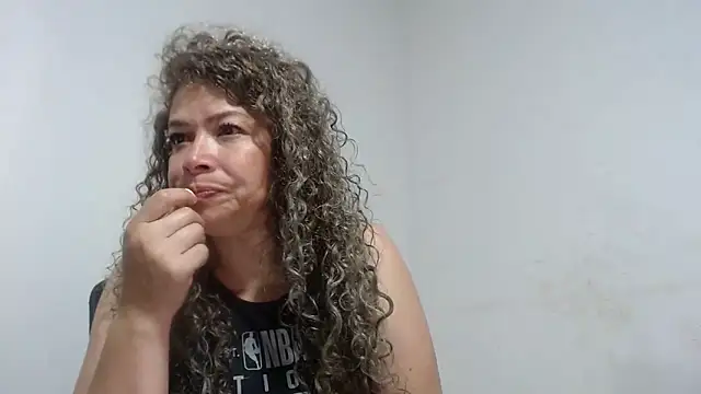 dalilasquirt1 online show from October 21, 11:31 am