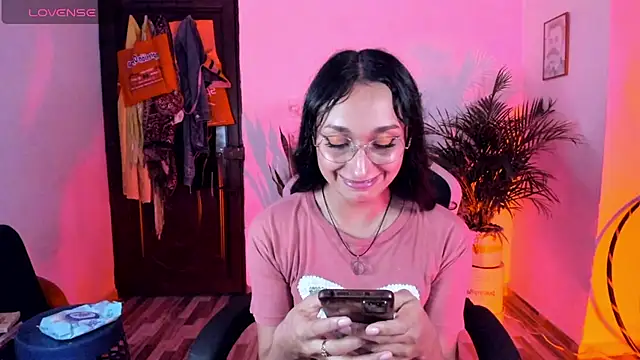 Snapshot of adrena_10 chatting on March 30, 9:49 pm adrena 10 online show from March 30, 9:49 pm